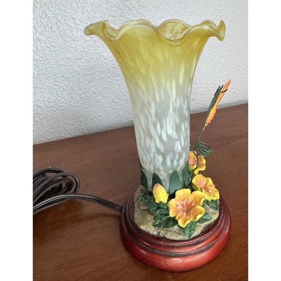 Tiffany Style Lily Flower Butterfly Table Lamp Yellow Glass Shade Light - Picture 5 of 8